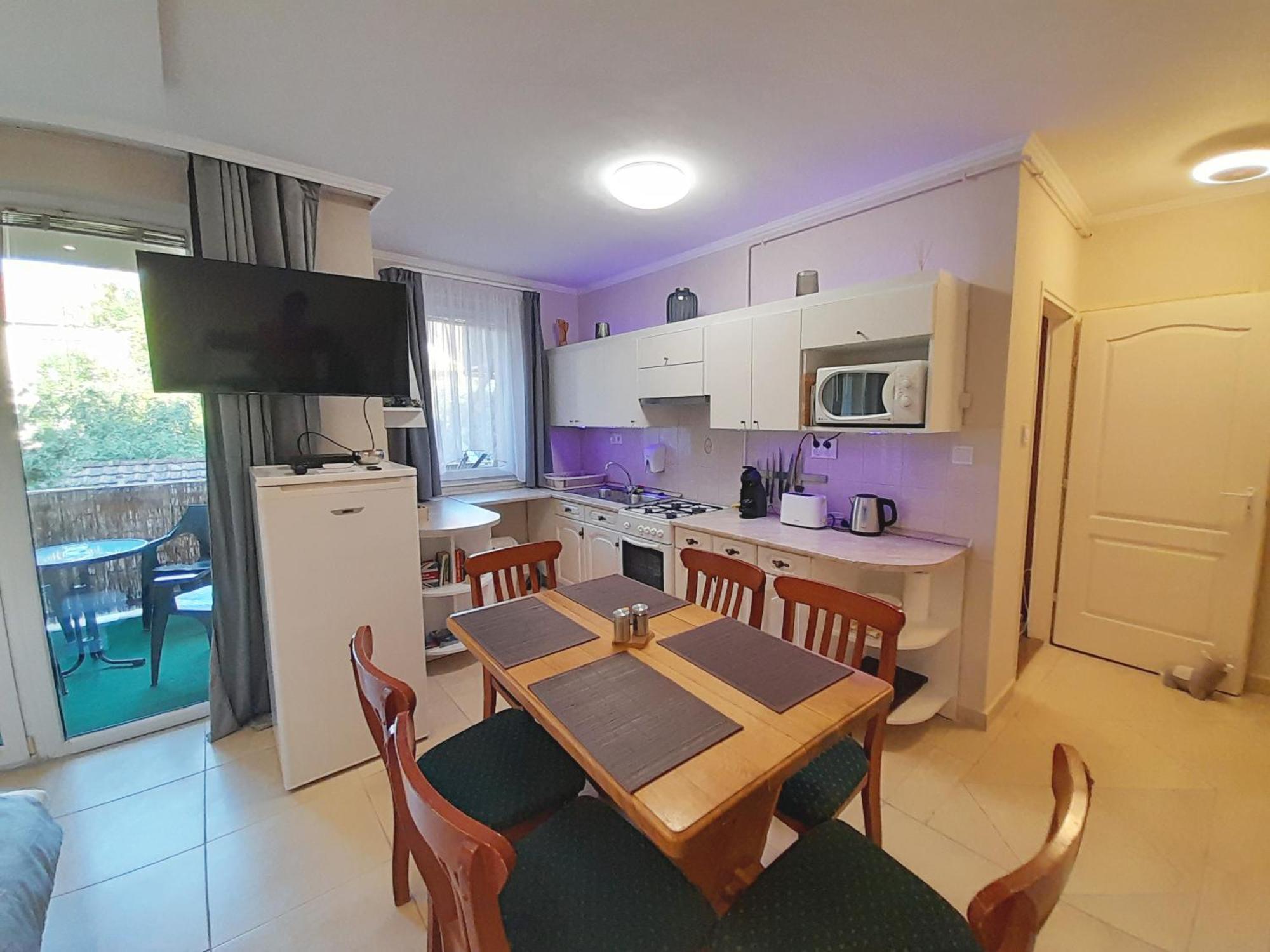 Apartman Balcony